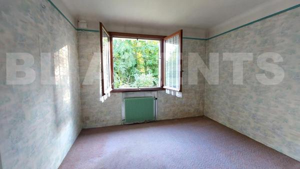 SECTEUR RECHERCHE : GRANDE MAISON INDIVIDUELLE élevée sur un sous sol total avec jardin et garage 