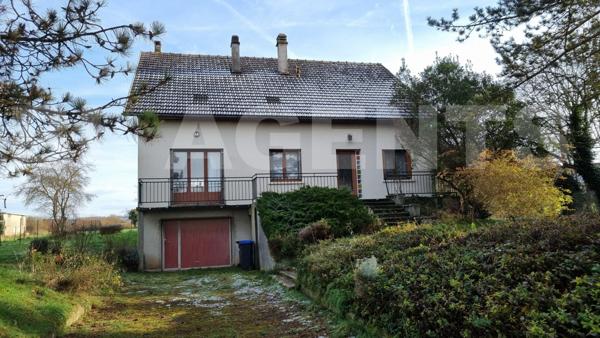 SECTEUR RECHERCHE : GRANDE MAISON INDIVIDUELLE élevée sur un sous sol total avec jardin et garage 