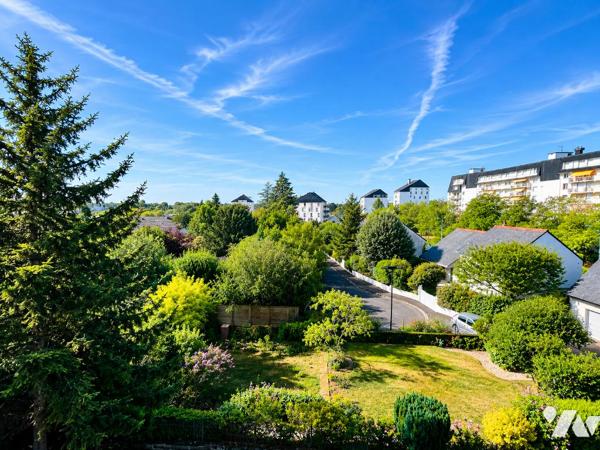 Saint-Cyr-sur-Loire – Appt T3 avec balcon, parking et cave.
À deux pas des commerces et des écoles