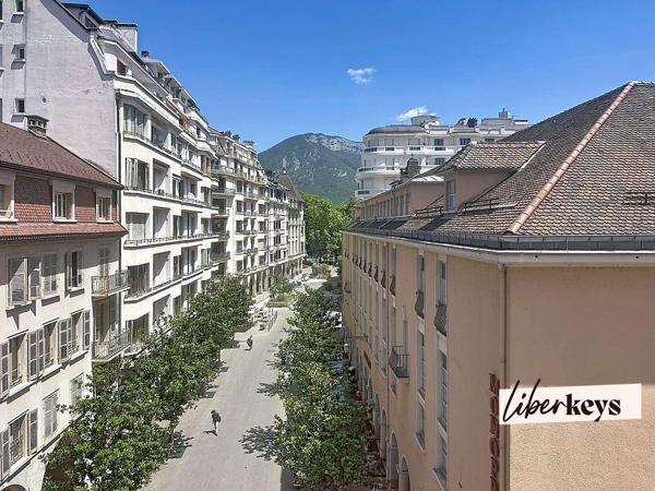 A vendre - Appartement triplex de 7 pièces de 109 m² - Annecy 74000