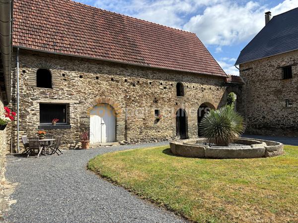 Vente Maison227,6 m² - 8 Pièces - AGNEAUX (50180)