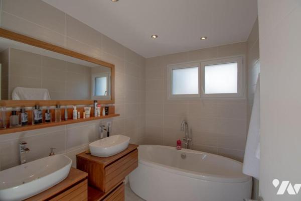 SUPERBE MAISON MODERNE SUR LES HAUTEURS DE LA MOTTE SERVOLEX