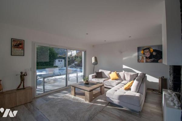 SUPERBE MAISON MODERNE SUR LES HAUTEURS DE LA MOTTE SERVOLEX