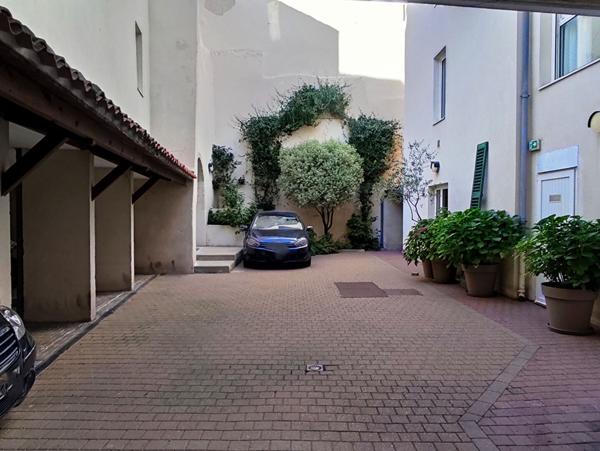 A VENDRE - LA ROCHELLE - Centre ville - Appartement 2 pièces - Ascenseur - Terrasse