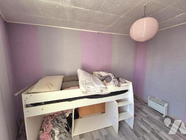 Dans le village de Renoir, en plein secteur viticole de Champagne, venez découvrir cette maison...