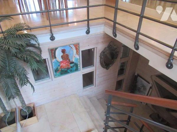 A vendre magnifique maison d'architecte.
Projetez vous au c?ur du centre historique  à bord de...