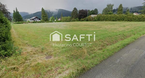 Terrain constructible de 1270 m²