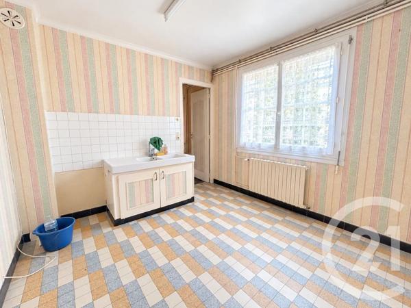 Maison à vendre  4 pièces - 96,39 m 2   AGON COUTAINVILLE  - 50