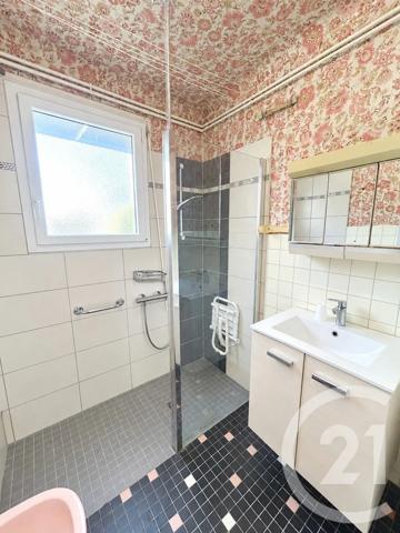 Maison à vendre  4 pièces - 96,39 m 2   AGON COUTAINVILLE  - 50