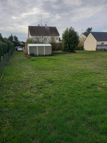 ✨ « Maison familiale avec grand terrain et beau potentiel à Rouziers de Touraine