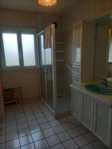 ✨ « Maison familiale avec grand terrain et beau potentiel à Rouziers de Touraine