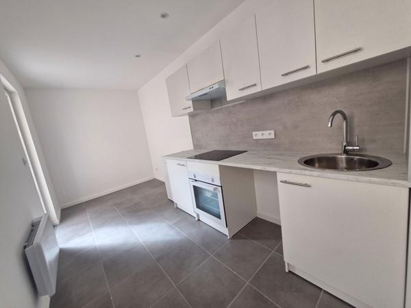 11300 LIMOUX A LOUER T3 TERRASSE LIMOUX