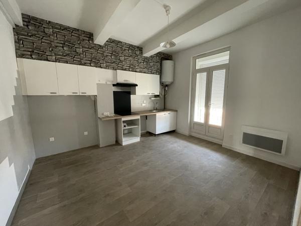 NARBONNE Proche Avenue GAMBETTA Gd F3 de 72.87 m²