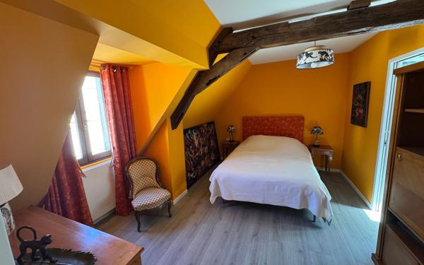 Maison à vendre    6 pièces •  Nogent-le-Rotrou