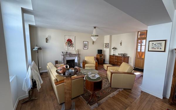 Maison à vendre    6 pièces •  Nogent-le-Rotrou