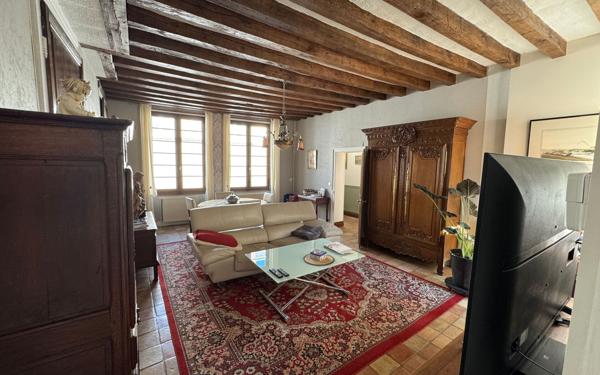 Maison à vendre    6 pièces •  Nogent-le-Rotrou