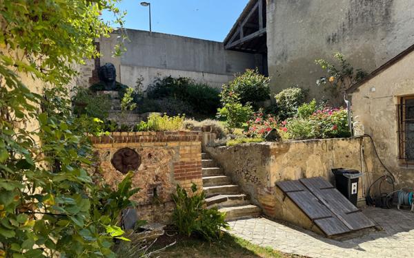 Maison à vendre    6 pièces •  Nogent-le-Rotrou