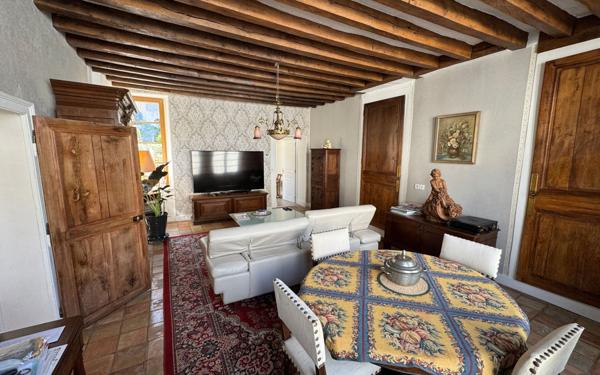 Maison à vendre    6 pièces •  Nogent-le-Rotrou