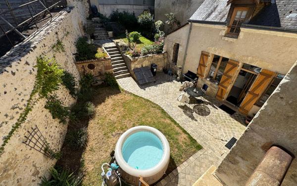 Maison à vendre    6 pièces •  Nogent-le-Rotrou