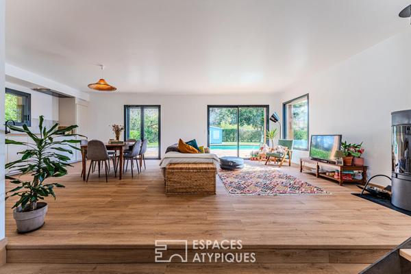 Maison d’architecte rénovée entre forêt et océan