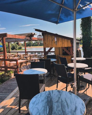 Fonds de commerce  Bar/ Restaurant 275 m2 Sancerre face à la Loire