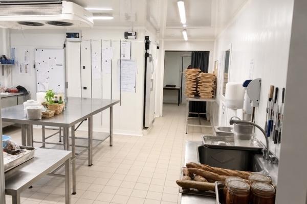 Local commercial 215m2 Gorge de Loup