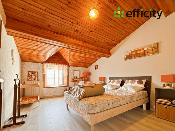 Maison
         10 pièces
        - 473 m² Exclusivité 372 000 € *