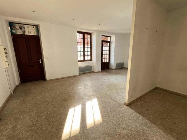 Immeuble Nontron 315 m2