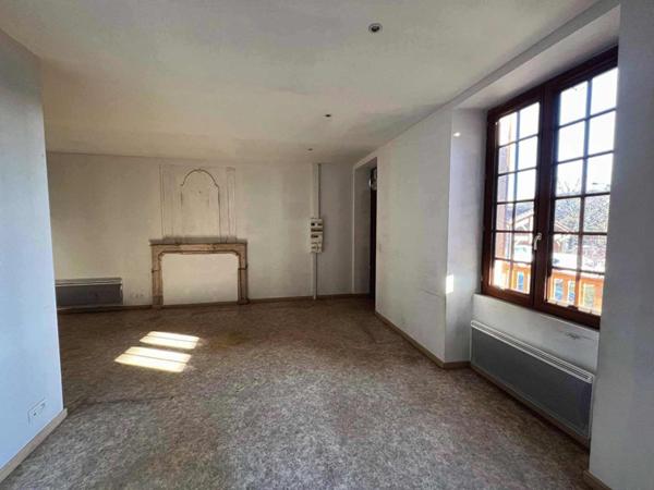 Immeuble Nontron 315 m2