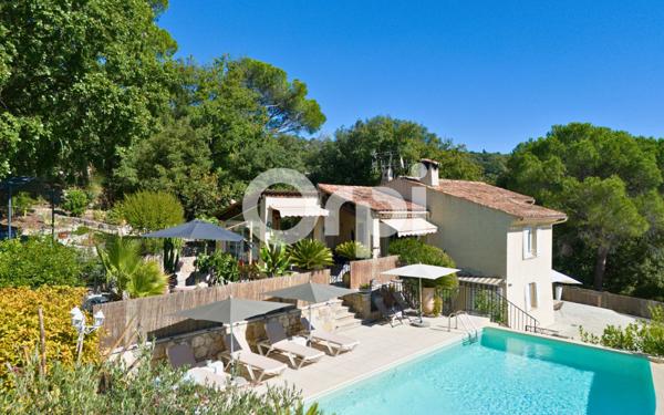 Maison à vendre    10 pièces • 228,77 m2 Montauroux