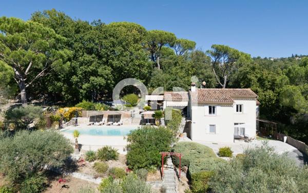 Maison à vendre    10 pièces • 228,77 m2 Montauroux