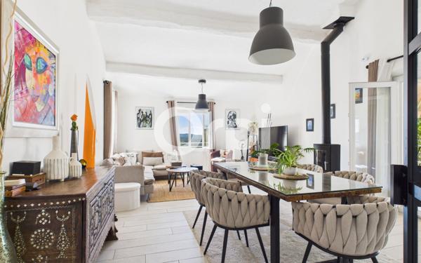 Maison à vendre    10 pièces • 228,77 m2 Montauroux