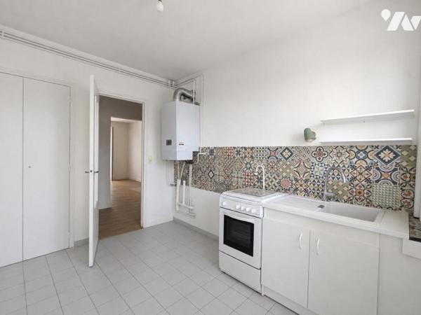 APPARTEMENT 3 PIECES - BALCON - STATIONNEMENT - NANTES TOUTES AIDES