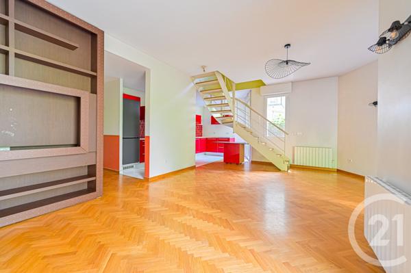 Appartement F3 à vendre  3 pièces - 77,97 m 2   PARIS  - 75011