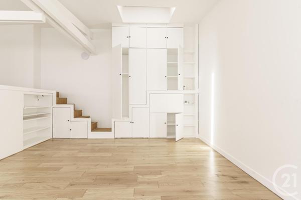 Appartement F3 à vendre  3 pièces - 77,97 m 2   PARIS  - 75011