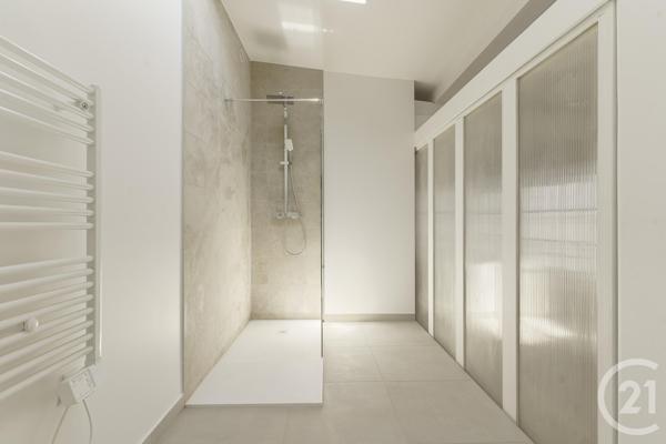 Appartement F3 à vendre  3 pièces - 77,97 m 2   PARIS  - 75011