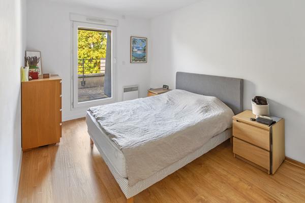 T3 de 62 m² dernier étage avec grande terrasse et 2 places de stationnement,  
Nantes 44300