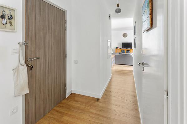 T3 de 62 m² dernier étage avec grande terrasse et 2 places de stationnement,  
Nantes 44300