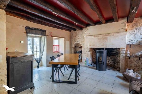Maison à vendre 168 775 € La Rochefoucauld 5 p 125 m² DPE C