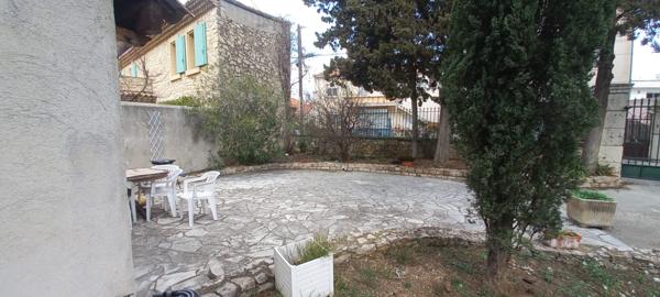 Petite maison 1 chambre avec extérieur.