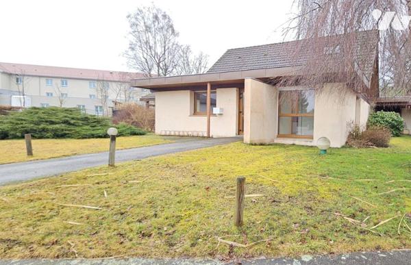 Ancien cabinet médical pouvant être transformé en maison ou bureaux