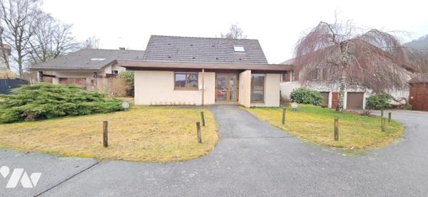 Ancien cabinet médical pouvant être transformé en maison ou bureaux