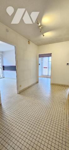 Ancien cabinet médical pouvant être transformé en maison ou bureaux