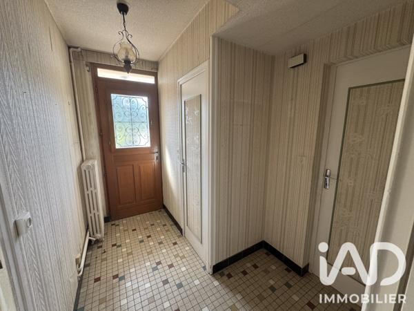 Maison à vendre 6 pièces 88,4 m² Saint-Denis-de-l'Hôtel