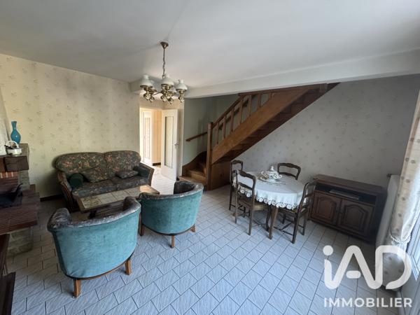 Maison à vendre 6 pièces 88,4 m² Saint-Denis-de-l'Hôtel