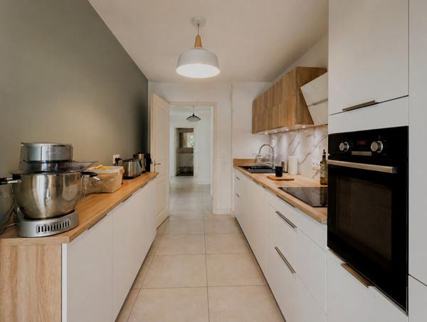 MAGNIFIQUE APPARTEMENT PISCINE GARAGE