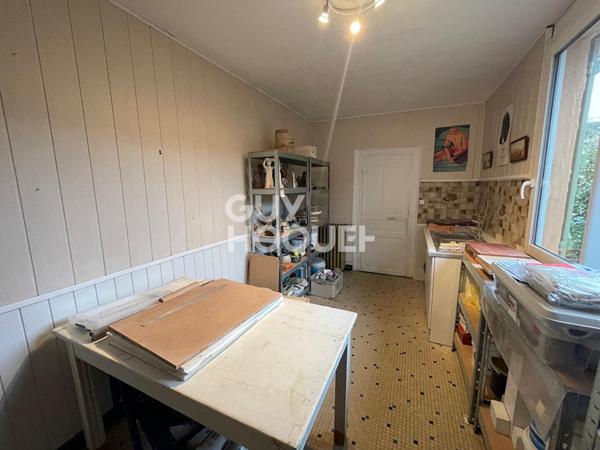 Maison de ville en pierre de taille à Saintes - Un Charme Historique Rénové avec Éclat