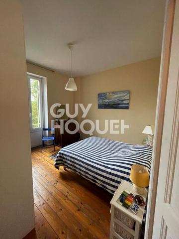 Maison de ville en pierre de taille à Saintes - Un Charme Historique Rénové avec Éclat