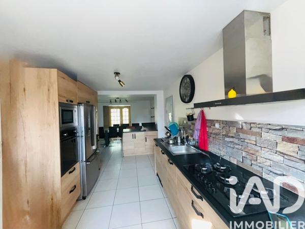 Maison à vendre 6 pièces 123 m² Cormelles-le-Royal