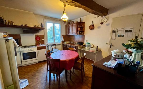 Maison à vendre    9 pièces • 215 m2 Guitalens-L'Albarède